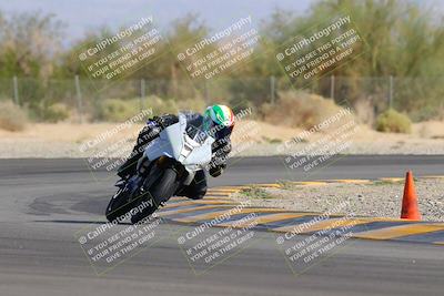 media/Nov-05-2022-SoCal Trackdays (Sat) [[f8d9b725ab]]/Turn 2 (1120am)/